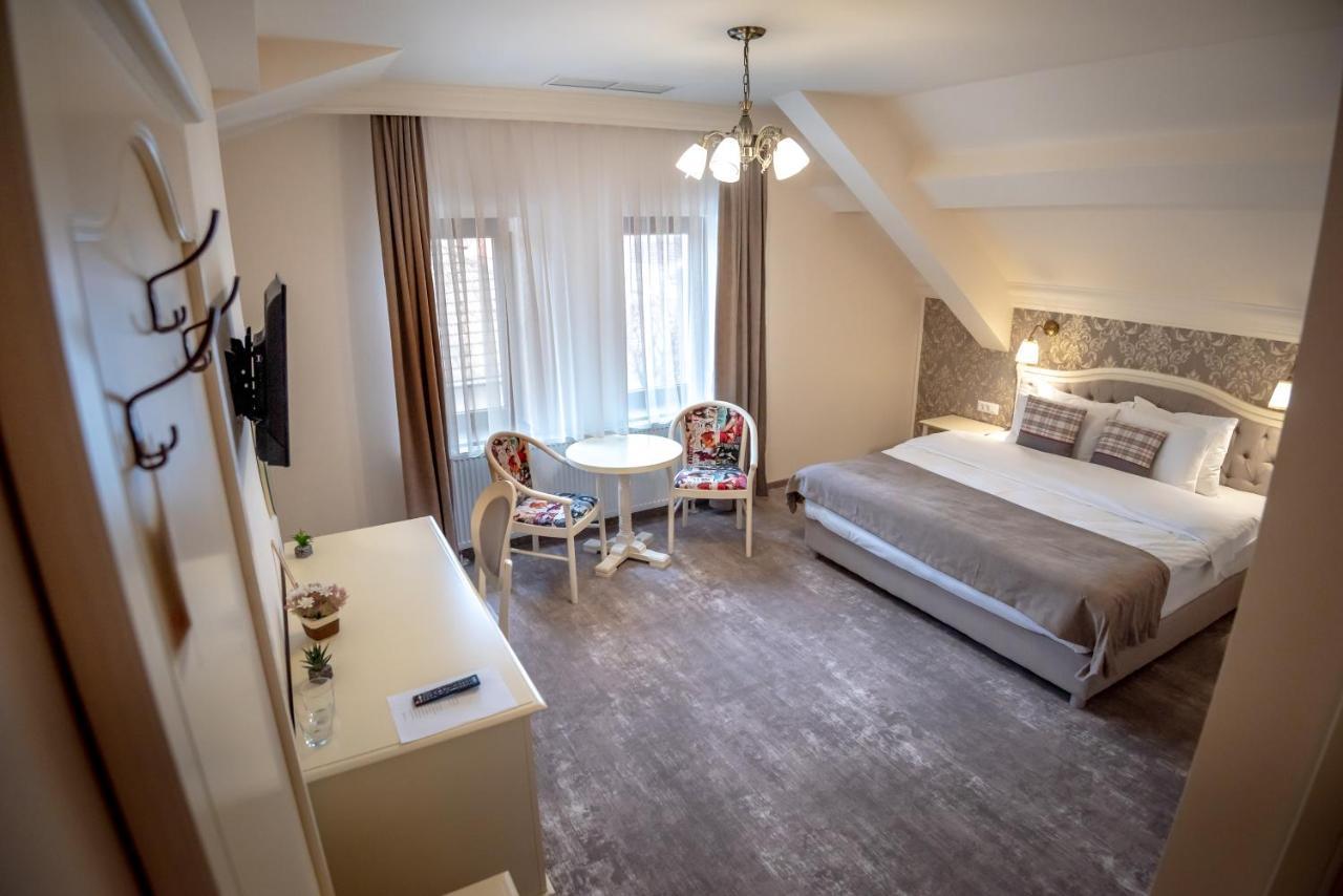 Bed and Breakfast Ana Boutique Alba Iulia Exterior foto